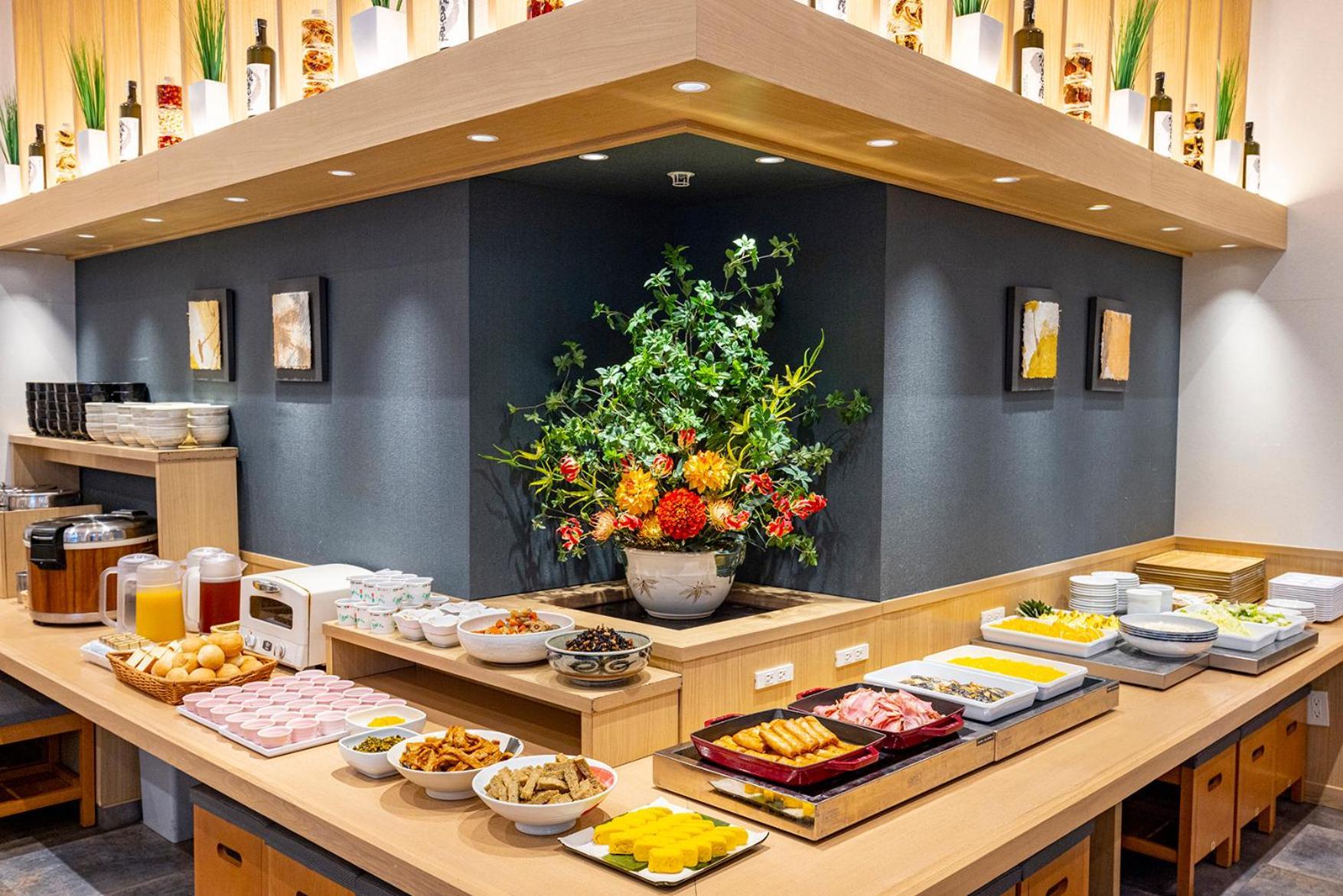 Hotel Tokyu Hakata 3*